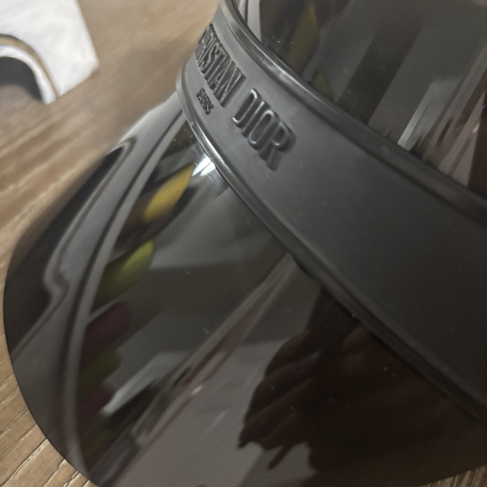 Christian Dior Black Sunglasses Visor - Picture 4 of 8
